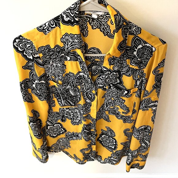 Express Tops - Women's Express Portofino Slim Fit Floral Blouse.  Size XS.